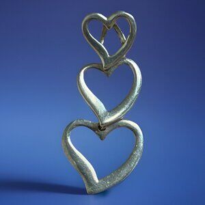 Silver Graduated Triple Heart Dangle Pendant SU 925 CH